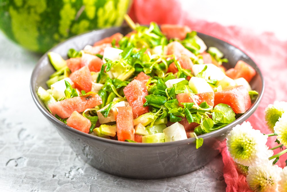 Melonen-Feta Salat mit Avocado